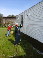 Mobile home pressure washing in Avon Park FL.
